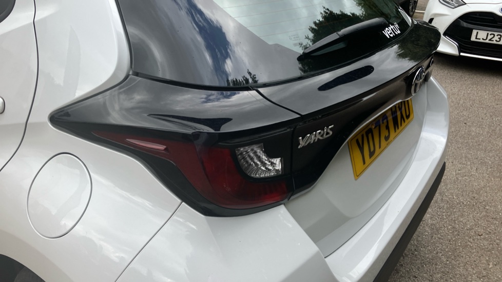 Toyota Yaris 1.5 Hybrid Icon 5dr CVT Hybrid Hatchback - Image 43