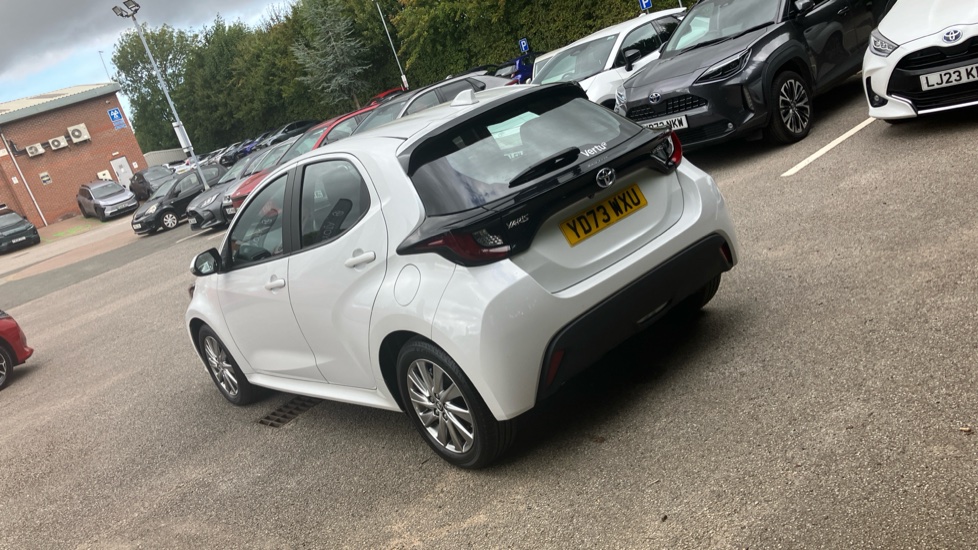 Toyota Yaris 1.5 Hybrid Icon 5dr CVT Hybrid Hatchback - Image 52
