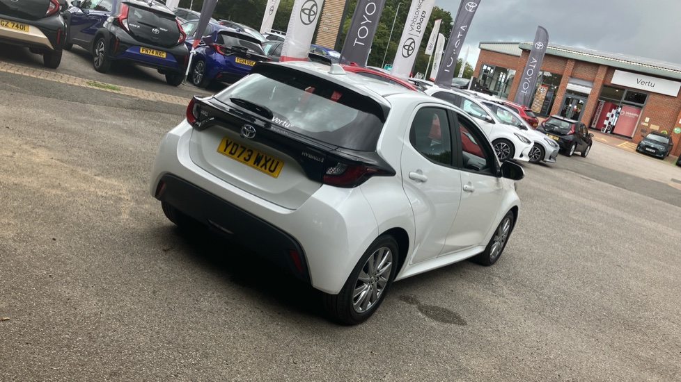Toyota Yaris 1.5 Hybrid Icon 5dr CVT Hybrid Hatchback - Image 53