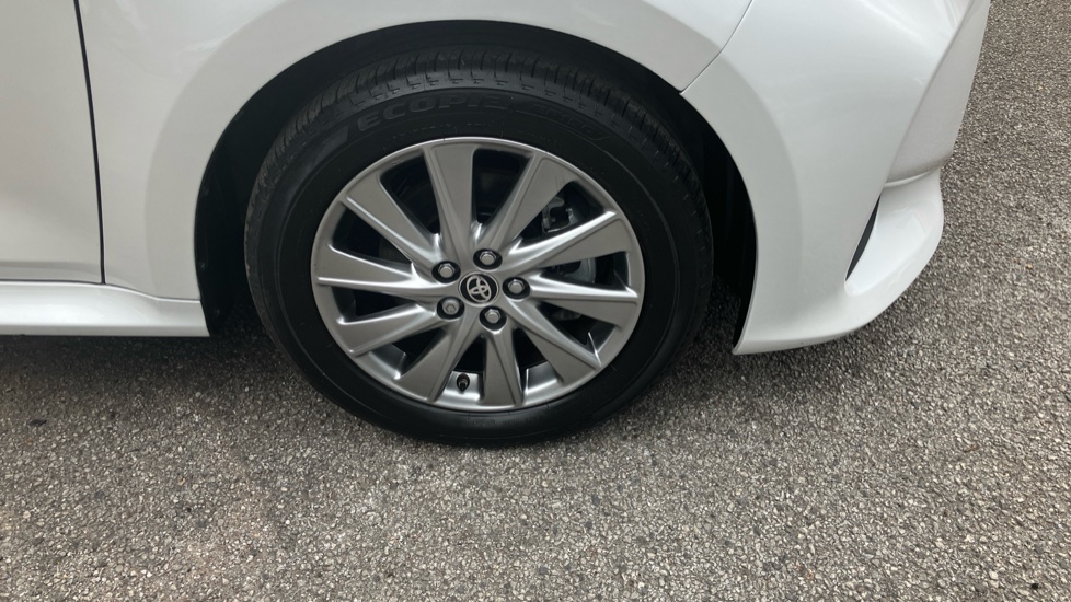 Toyota Yaris 1.5 Hybrid Icon 5dr CVT Hybrid Hatchback - Image 54