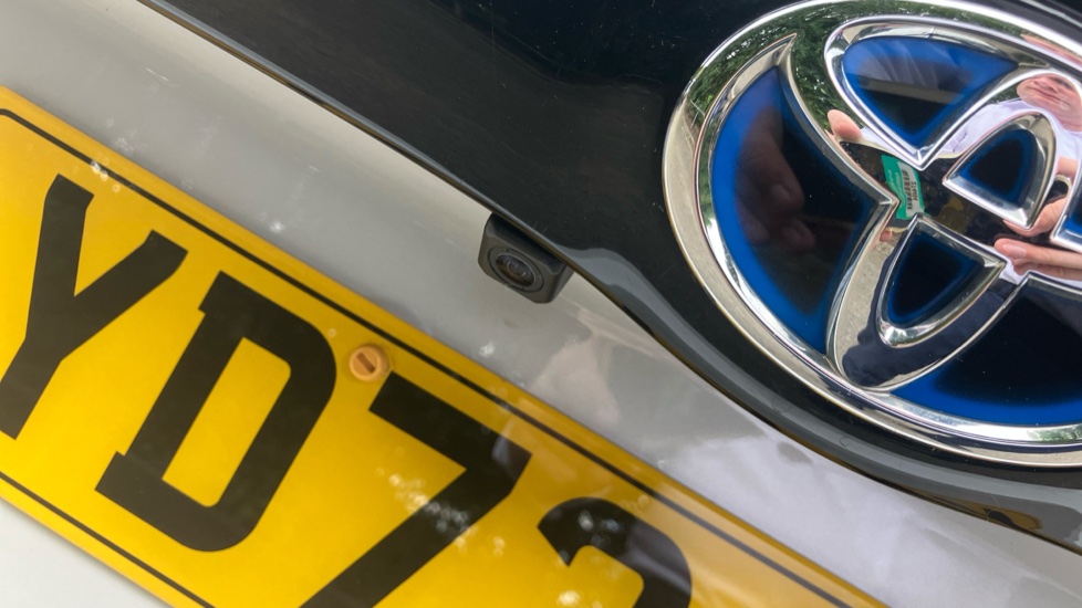 Toyota Yaris 1.5 Hybrid Icon 5dr CVT Hybrid Hatchback - Image 59