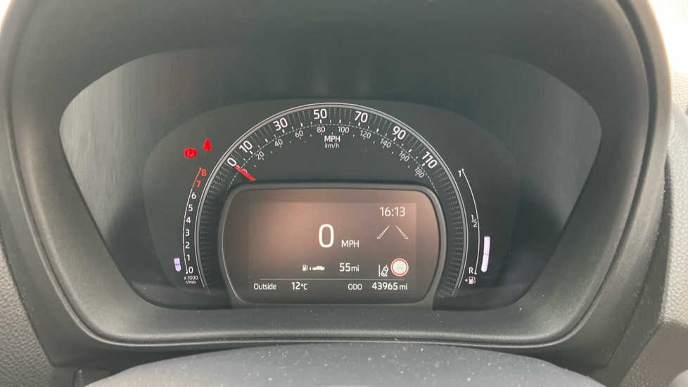 Toyota Aygo X 1.0 VVT-i Edge 5dr Petrol Hatchback - Image 11