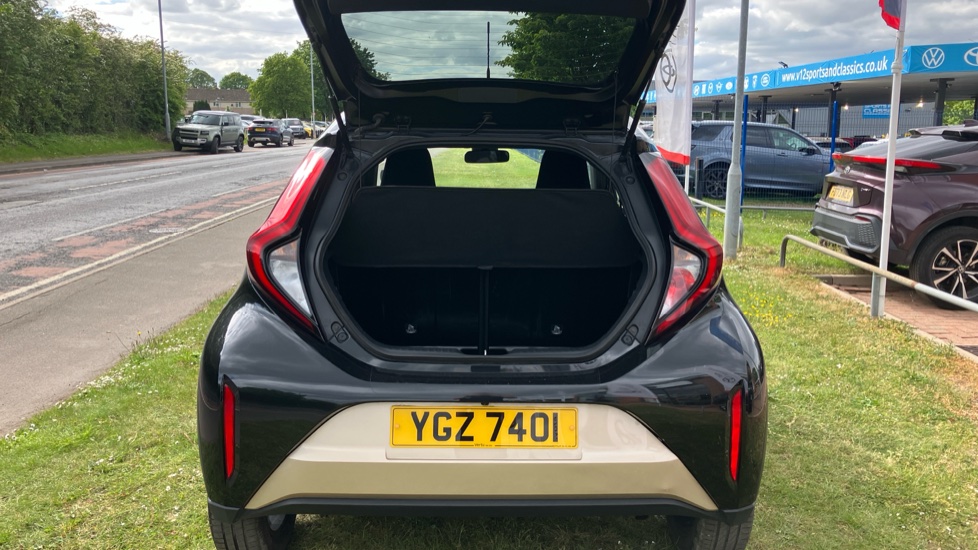 Toyota Aygo X 1.0 VVT-i Edge 5dr Petrol Hatchback - Image 13