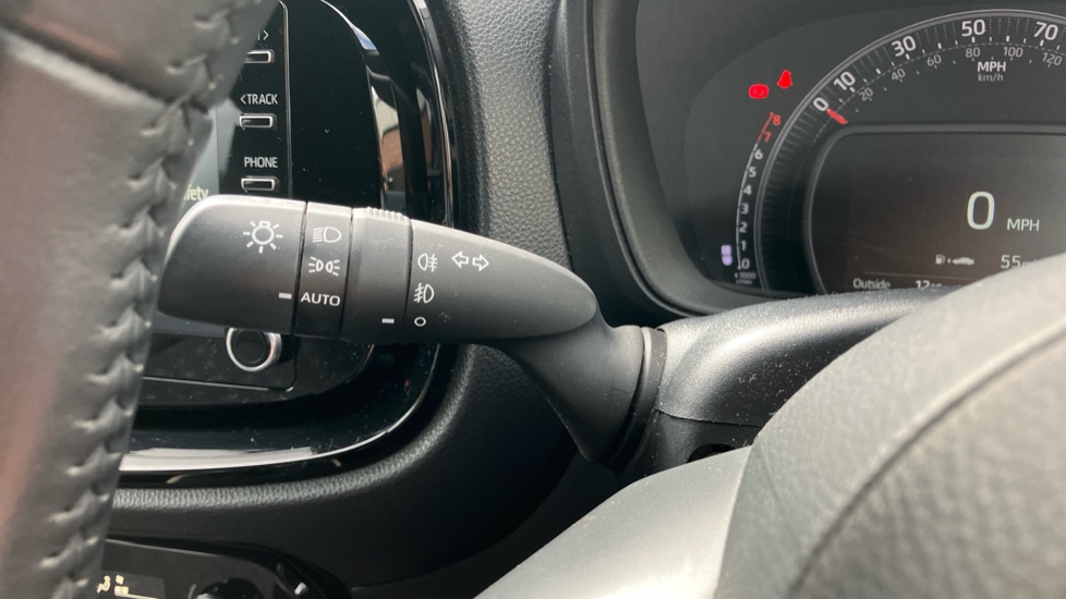 Toyota Aygo X 1.0 VVT-i Edge 5dr Petrol Hatchback - Image 35