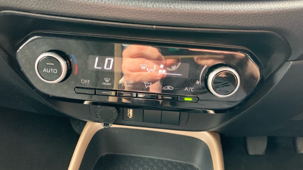 Toyota Aygo X 1.0 VVT-i Edge 5dr Petrol Hatchback - Image 37