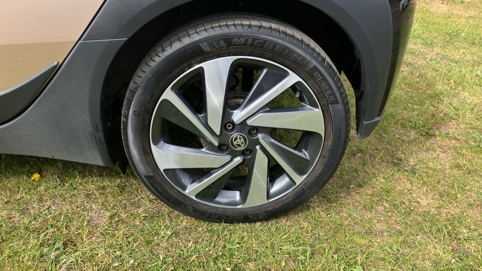 Toyota Aygo X 1.0 VVT-i Edge 5dr Petrol Hatchback - Image 56