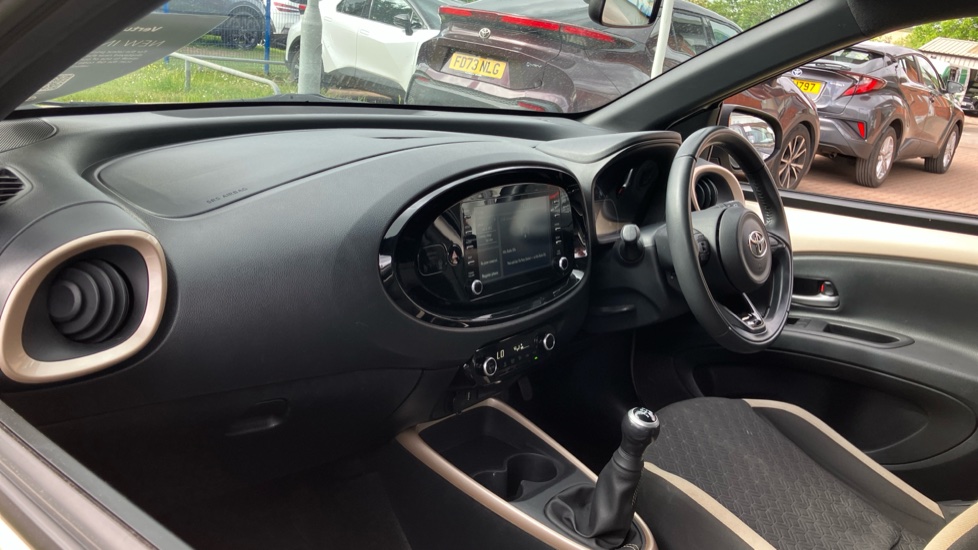 Toyota Aygo X 1.0 VVT-i Edge 5dr Petrol Hatchback - Image 60