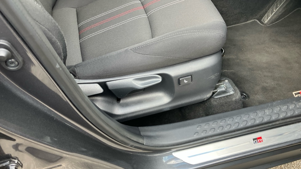 Toyota C-HR 2.0 Hybrid GR Sport 5dr CVT Hybrid Hatchback - Image 30