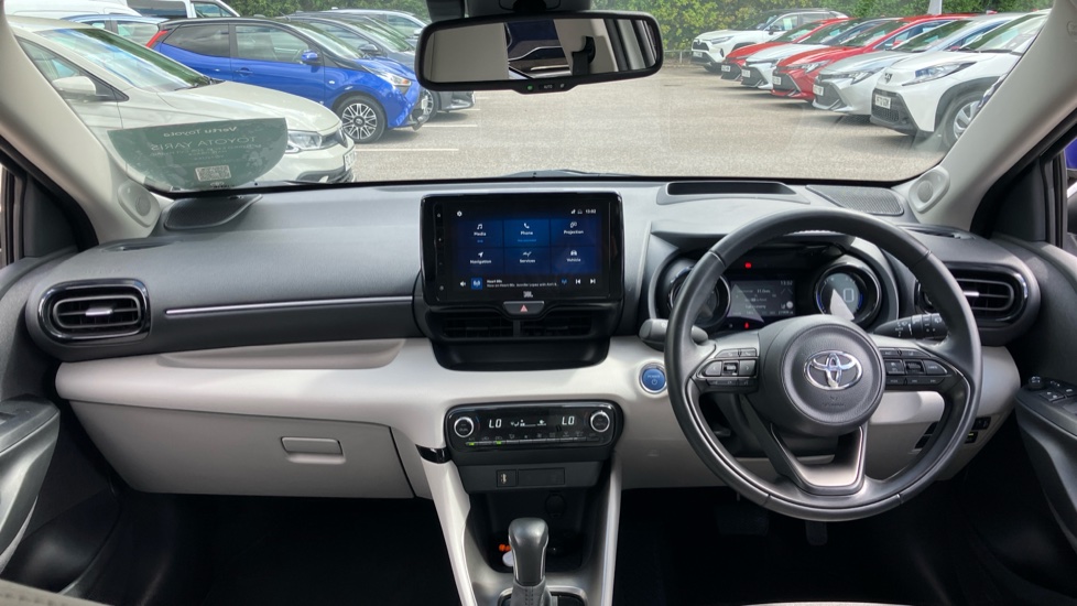 Toyota Yaris 1.5 Hybrid Excel 5dr CVT Hybrid Hatchback - Image 6