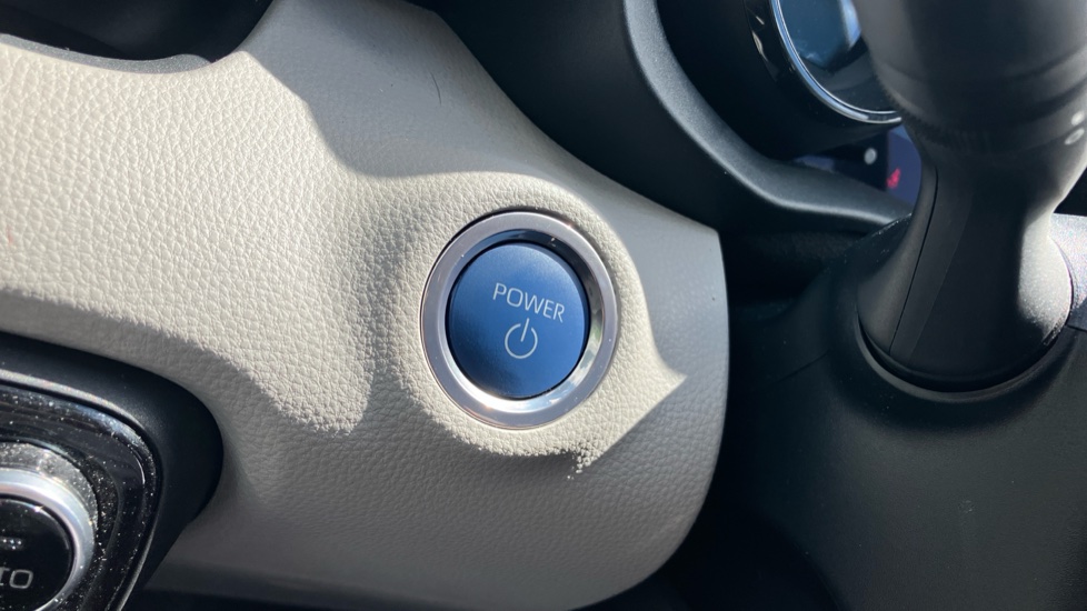 Toyota Yaris 1.5 Hybrid Excel 5dr CVT Hybrid Hatchback - Image 16