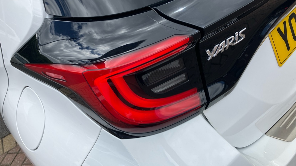Toyota Yaris 1.5 Hybrid Excel 5dr CVT Hybrid Hatchback - Image 21