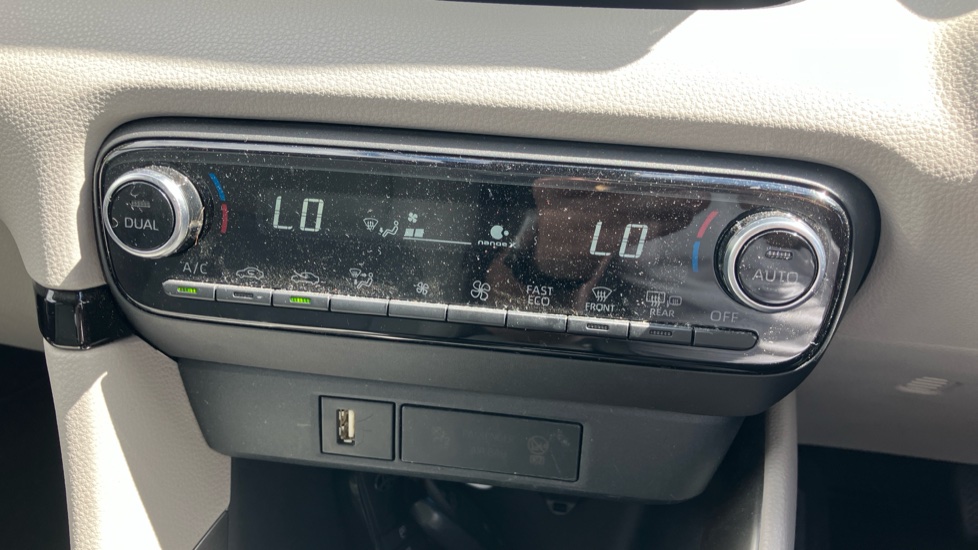 Toyota Yaris 1.5 Hybrid Excel 5dr CVT Hybrid Hatchback - Image 38