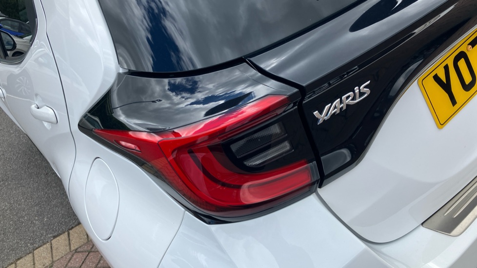 Toyota Yaris 1.5 Hybrid Excel 5dr CVT Hybrid Hatchback - Image 44