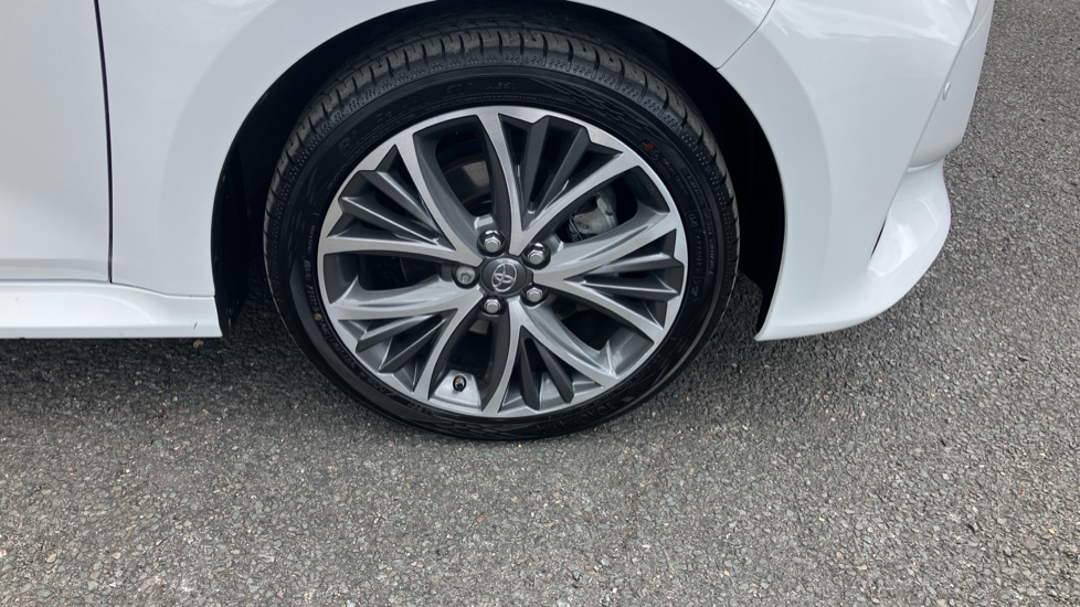 Toyota Yaris 1.5 Hybrid Excel 5dr CVT Hybrid Hatchback - Image 55