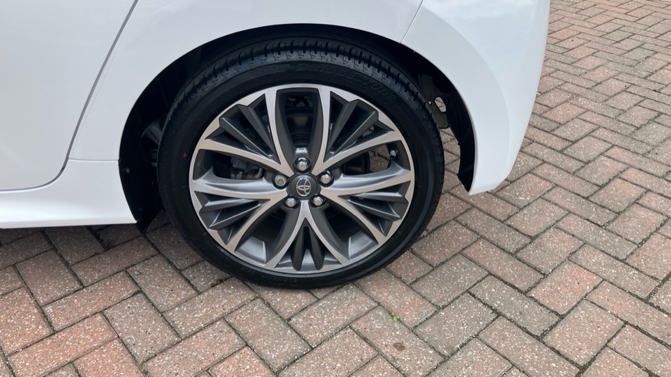 Toyota Yaris 1.5 Hybrid Excel 5dr CVT Hybrid Hatchback - Image 57