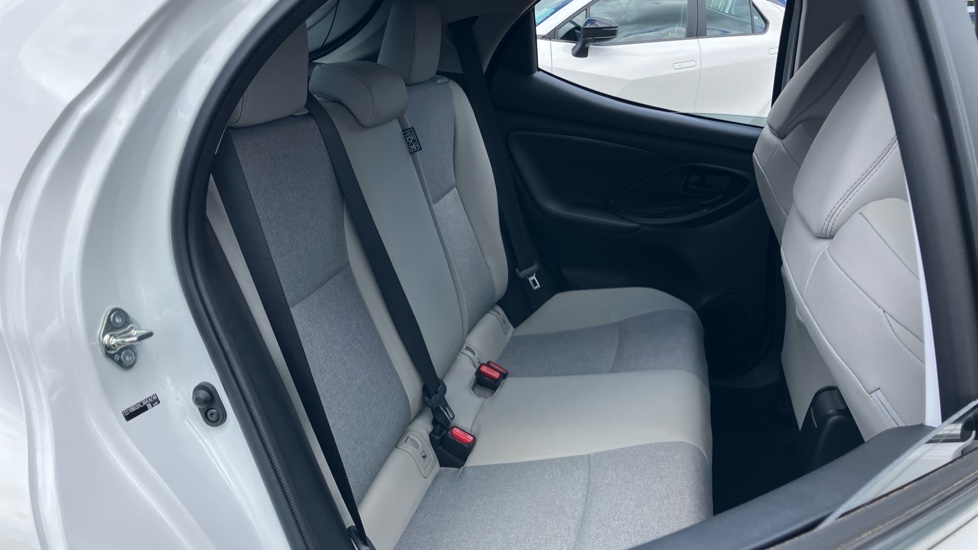 Toyota Yaris 1.5 Hybrid Excel 5dr CVT Hybrid Hatchback - Image 63