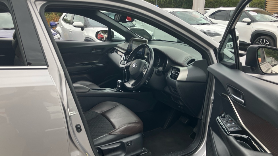 Toyota C-HR 1.8 Hybrid Excel 5dr CVT Hybrid Hatchback - Image 12