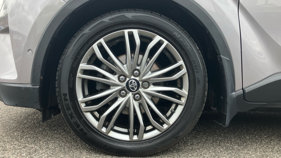 Toyota C-HR 1.8 Hybrid Excel 5dr CVT Hybrid Hatchback - Image 25