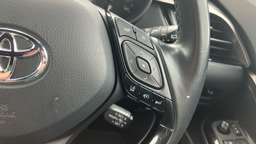 Toyota C-HR 1.8 Hybrid Excel 5dr CVT Hybrid Hatchback - Image 32