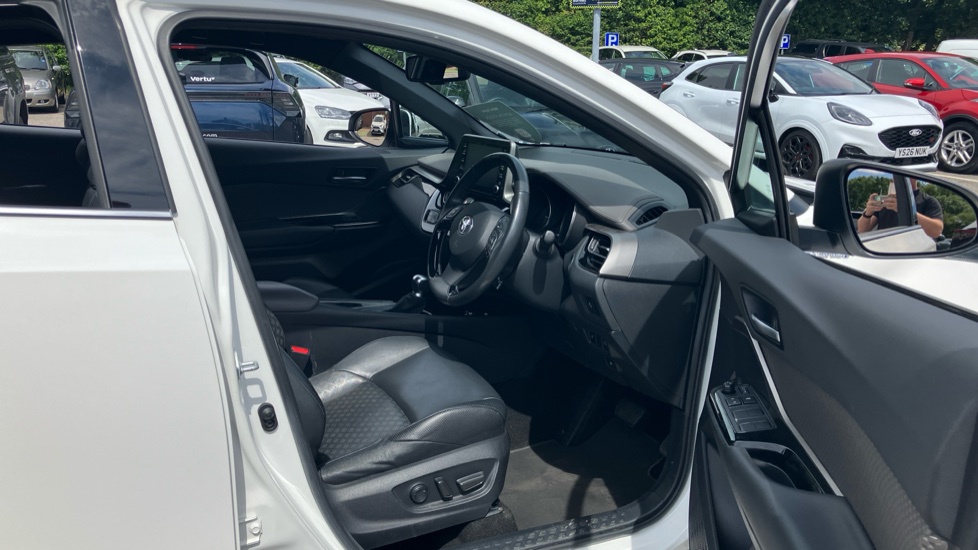 Toyota C-HR 1.8 Hybrid Excel 5dr CVT Hybrid Hatchback - Image 12