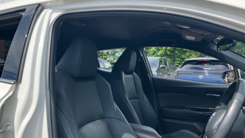 Toyota C-HR 1.8 Hybrid Excel 5dr CVT Hybrid Hatchback - Image 19