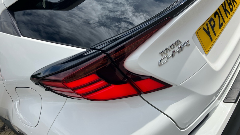 Toyota C-HR 1.8 Hybrid Excel 5dr CVT Hybrid Hatchback - Image 21
