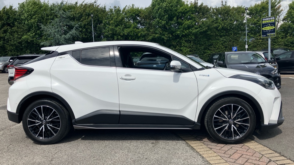 Toyota C-HR 1.8 Hybrid Excel 5dr CVT Hybrid Hatchback - Image 23
