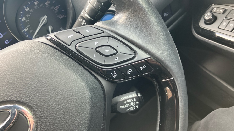 Toyota C-HR 1.8 Hybrid Excel 5dr CVT Hybrid Hatchback - Image 32