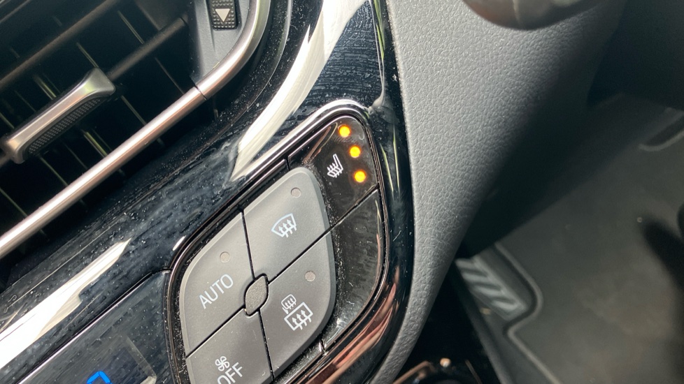 Toyota C-HR 1.8 Hybrid Excel 5dr CVT Hybrid Hatchback - Image 43