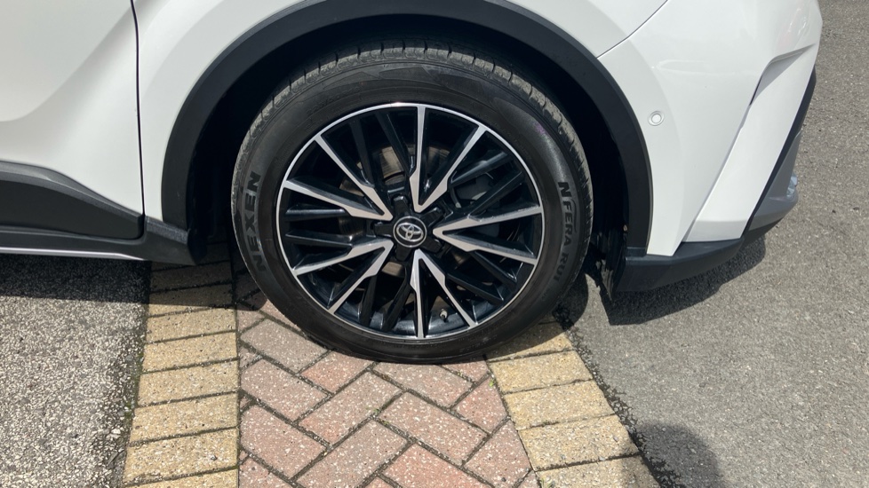 Toyota C-HR 1.8 Hybrid Excel 5dr CVT Hybrid Hatchback - Image 56