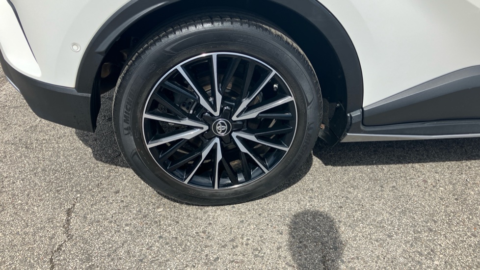 Toyota C-HR 1.8 Hybrid Excel 5dr CVT Hybrid Hatchback - Image 57