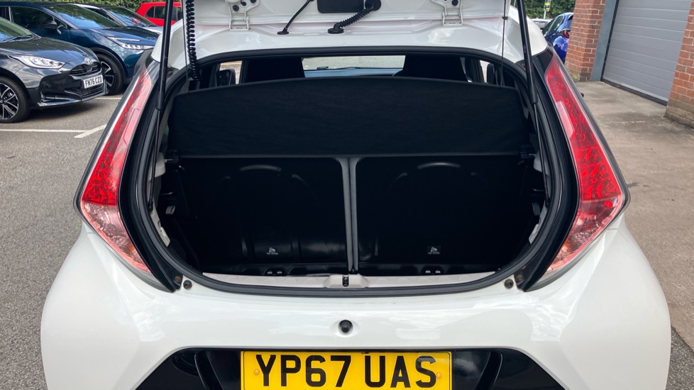 Toyota Aygo 1.0 VVT-i X-Press 5dr Petrol Hatchback - Image 13