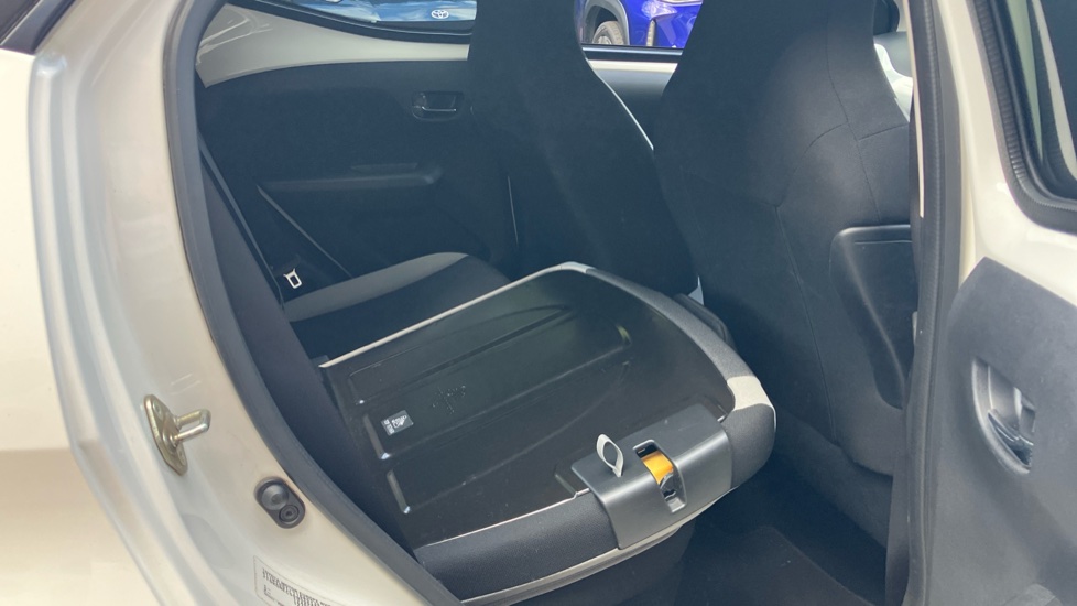 Toyota Aygo 1.0 VVT-i X-Press 5dr Petrol Hatchback - Image 18