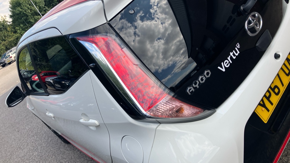 Toyota Aygo 1.0 VVT-i X-Press 5dr Petrol Hatchback - Image 21