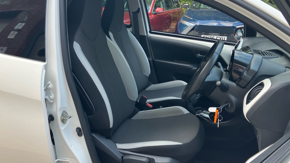 Toyota Aygo 1.0 VVT-i X-Press 5dr Petrol Hatchback - Image 57