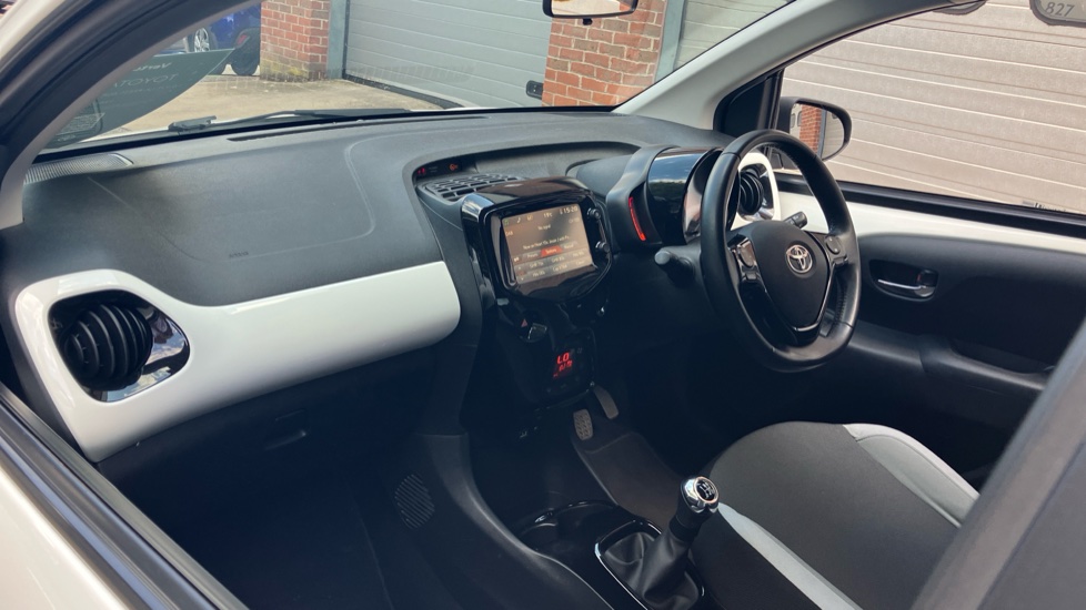 Toyota Aygo 1.0 VVT-i X-Press 5dr Petrol Hatchback - Image 60