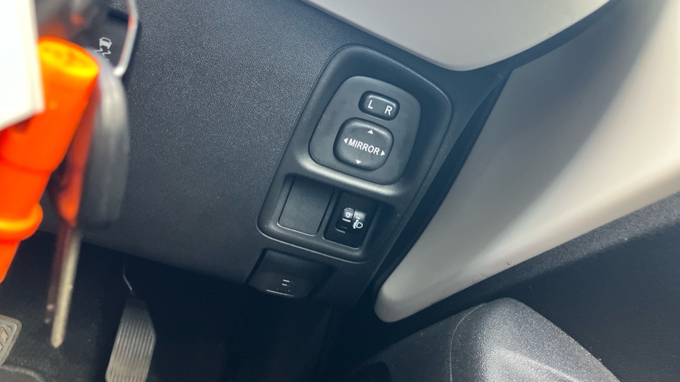 Toyota Aygo 1.0 VVT-i X-Press 5dr Petrol Hatchback - Image 61