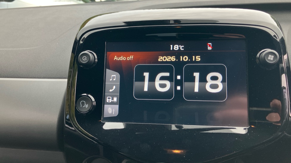 Toyota Aygo 1.0 VVT-i X-Trend TSS 5dr x-shift Petrol Hatchback - Image 9