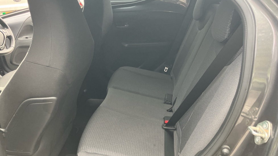 Toyota Aygo 1.0 VVT-i X-Trend TSS 5dr x-shift Petrol Hatchback - Image 15