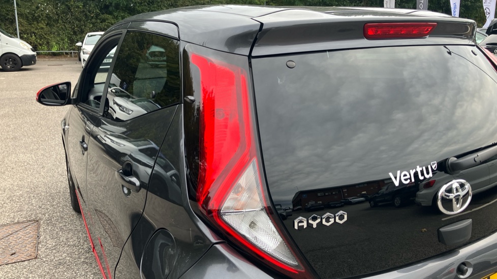 Toyota Aygo 1.0 VVT-i X-Trend TSS 5dr x-shift Petrol Hatchback - Image 21