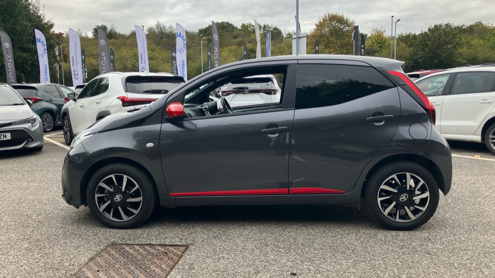 Toyota Aygo 1.0 VVT-i X-Trend TSS 5dr x-shift Petrol Hatchback - Image 24