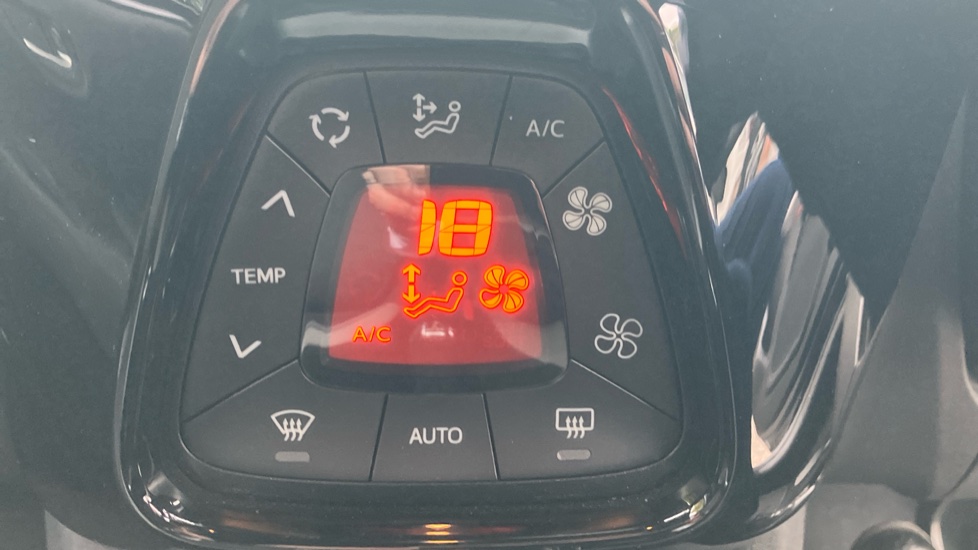Toyota Aygo 1.0 VVT-i X-Trend TSS 5dr x-shift Petrol Hatchback - Image 38