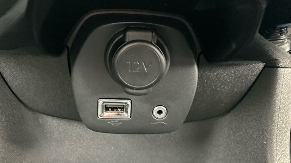 Toyota Aygo 1.0 VVT-i X-Trend TSS 5dr x-shift Petrol Hatchback - Image 40