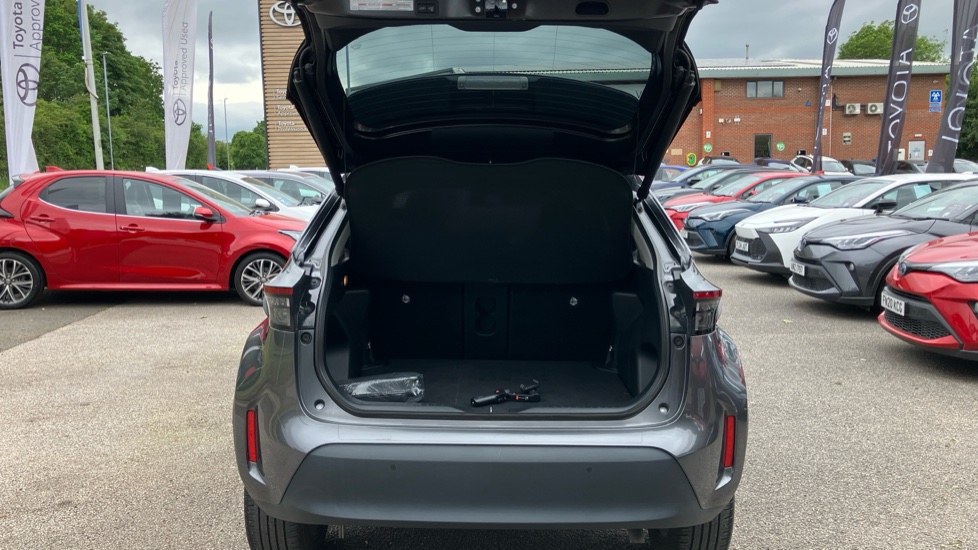 Toyota Yaris Cross 1.5 Hybrid Excel 5dr CVT Hybrid Estate - Image 13