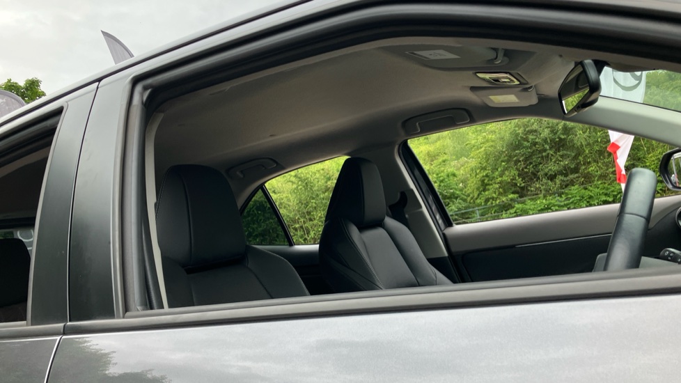 Toyota Yaris Cross 1.5 Hybrid Excel 5dr CVT Hybrid Estate - Image 19