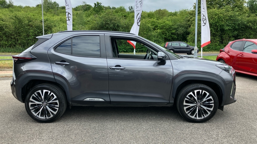 Toyota Yaris Cross 1.5 Hybrid Excel 5dr CVT Hybrid Estate - Image 23