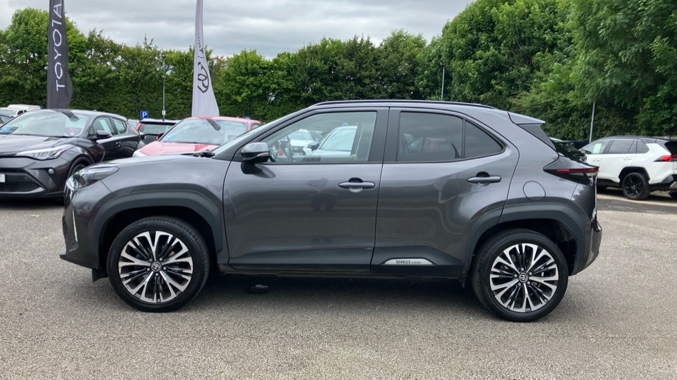 Toyota Yaris Cross 1.5 Hybrid Excel 5dr CVT Hybrid Estate - Image 24