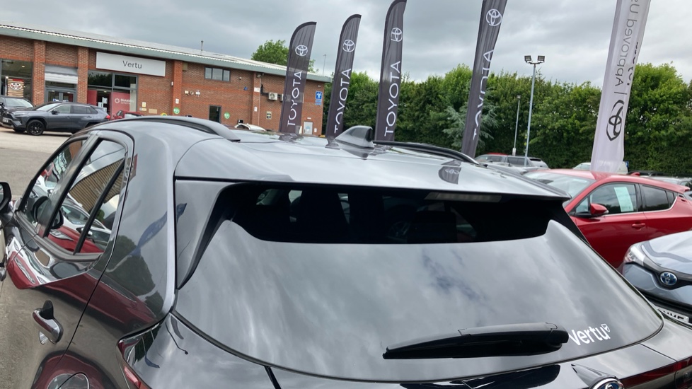 Toyota Yaris Cross 1.5 Hybrid Excel 5dr CVT Hybrid Estate - Image 31