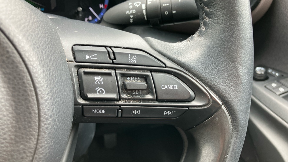 Toyota Yaris Cross 1.5 Hybrid Excel 5dr CVT Hybrid Estate - Image 32