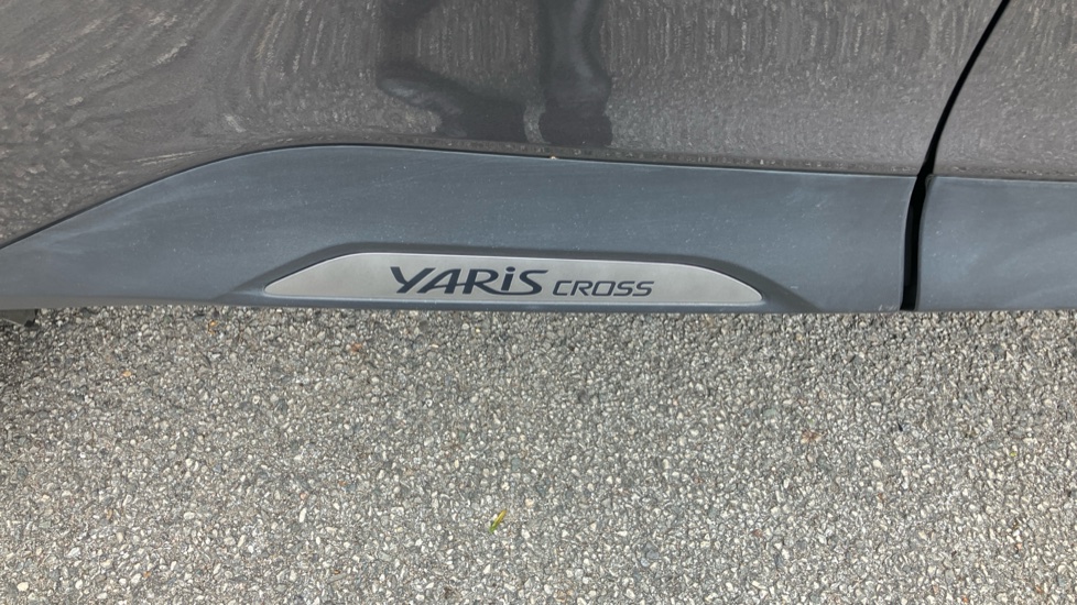 Toyota Yaris Cross 1.5 Hybrid Excel 5dr CVT Hybrid Estate - Image 57